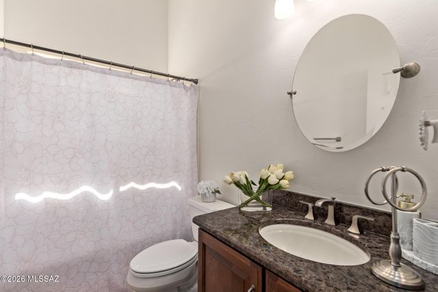 1738 W Lost Moon Court, Tucson, AZ 85737