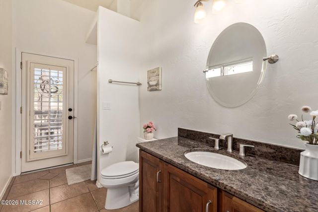 1738 W Lost Moon Court, Tucson, AZ 85737