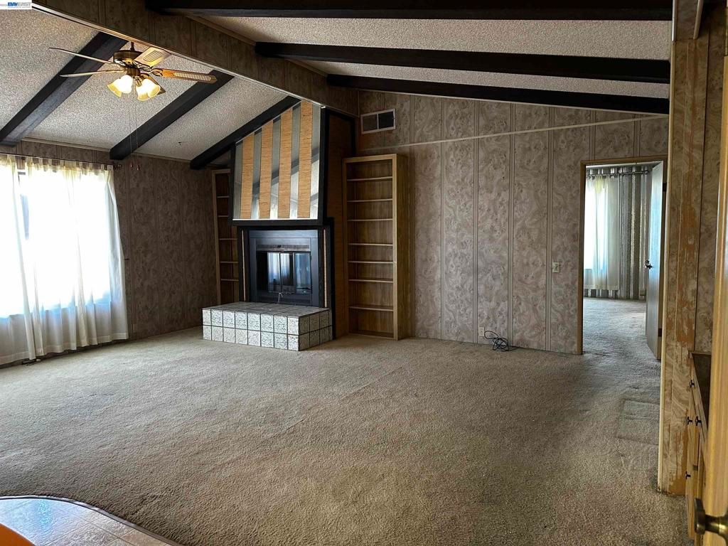 Image 15 of property listing at 29258 Whalebone Way, Hayward, CA 94544