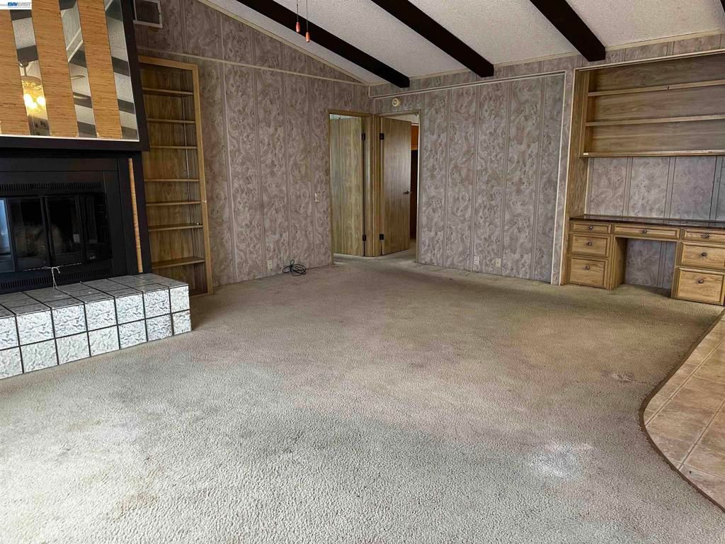 Image 16 of property listing at 29258 Whalebone Way, Hayward, CA 94544