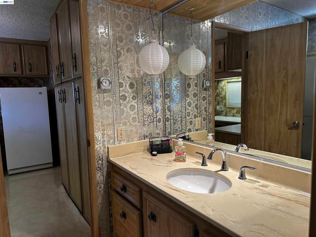 Image 22 of property listing at 29258 Whalebone Way, Hayward, CA 94544