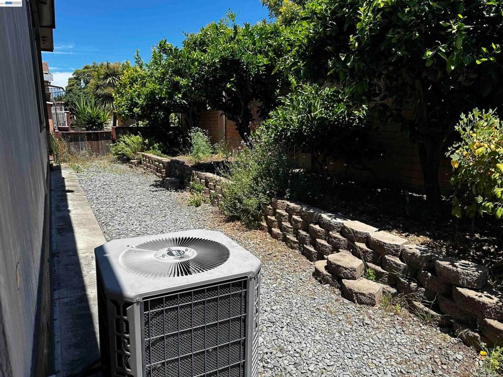 Image 33 of property listing at 29258 Whalebone Way, Hayward, CA 94544