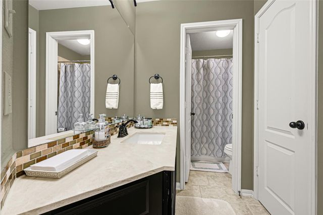 13835 Palmer Glen Lane, Houston, TX 77044