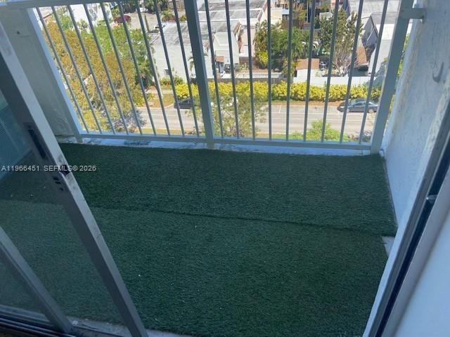 2020 NE 135th Street 901, North Miami, FL 33181