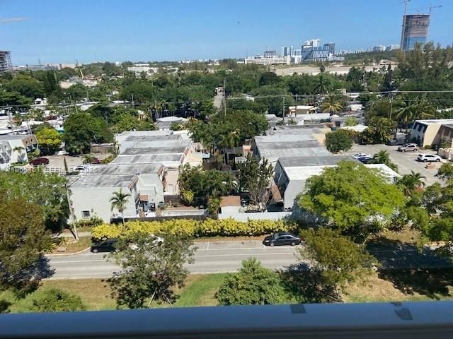 2020 NE 135th Street 901, North Miami, FL 33181