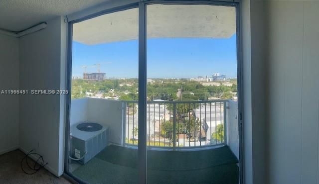 2020 NE 135th Street 901, North Miami, FL 33181