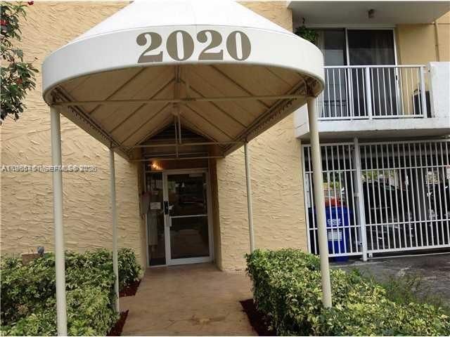 2020 NE 135th Street 901, North Miami, FL 33181