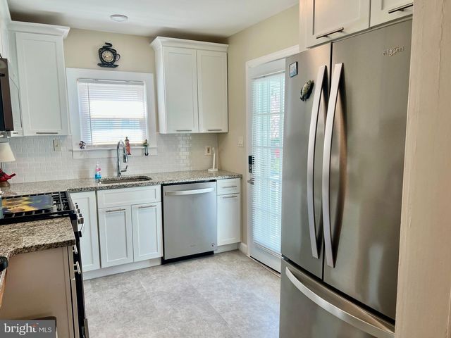 87 SAYBROOK AVE, Hamilton, NJ 08619