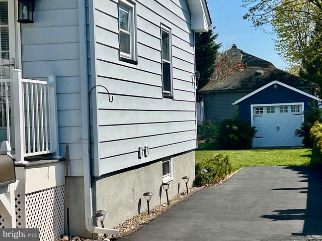 87 SAYBROOK AVE, Hamilton, NJ 08619