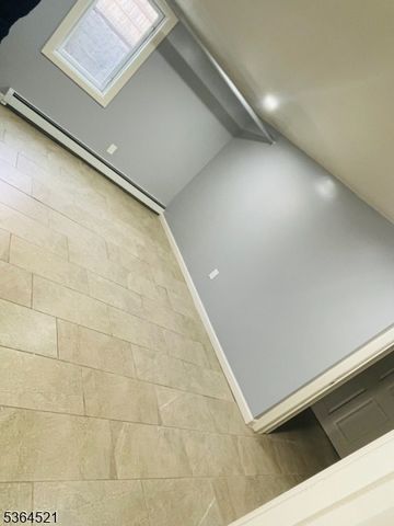 226 N 3Rd Ave, Manville Boro, NJ 08835