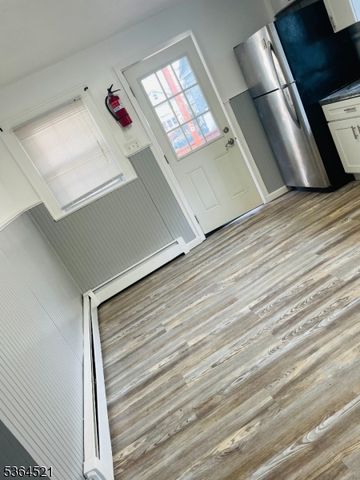 226 N 3Rd Ave, Manville Boro, NJ 08835