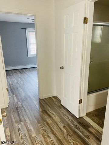 226 N 3Rd Ave, Manville Boro, NJ 08835