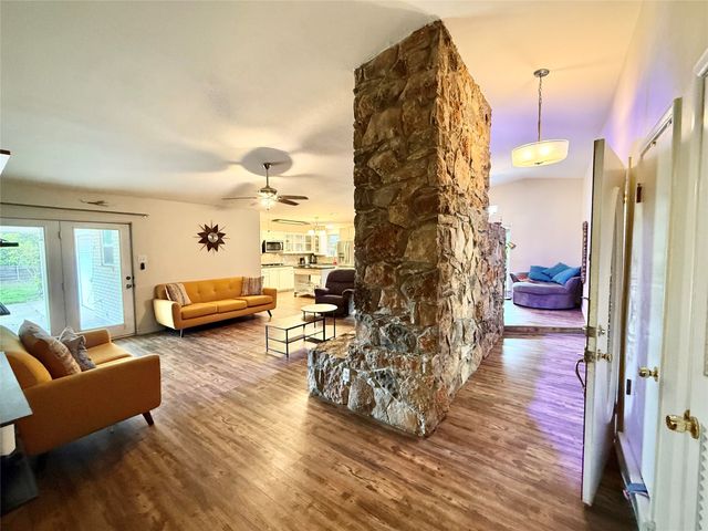 1206 Mildred Lane, Benbrook, TX 76126