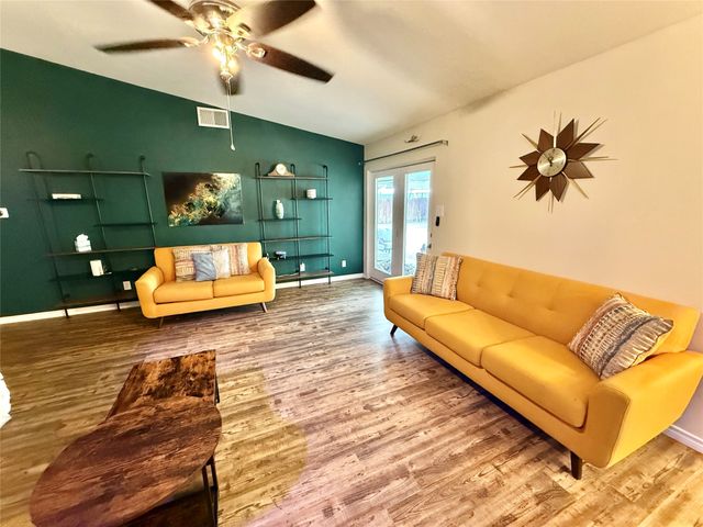 1206 Mildred Lane, Benbrook, TX 76126