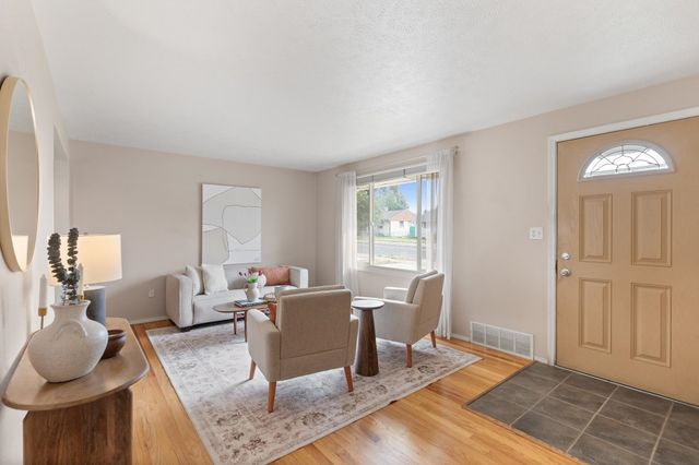 3016 W Eloika Ave, Spokane, WA 99205