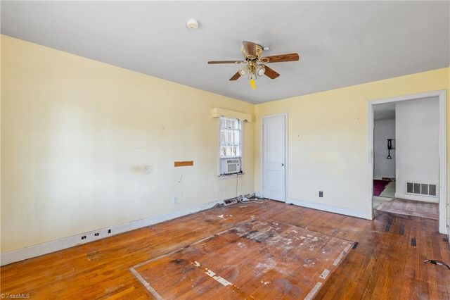 900 W Monroe Street, Mayodan, NC 27027