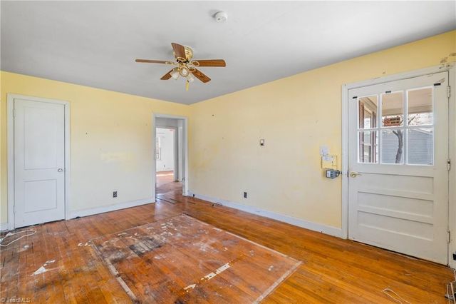900 W Monroe Street, Mayodan, NC 27027