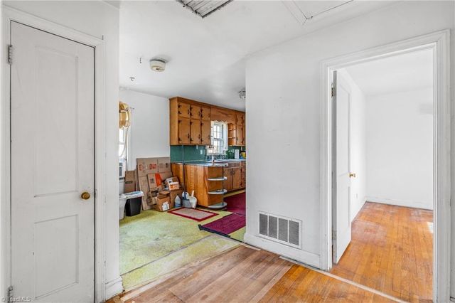 900 W Monroe Street, Mayodan, NC 27027