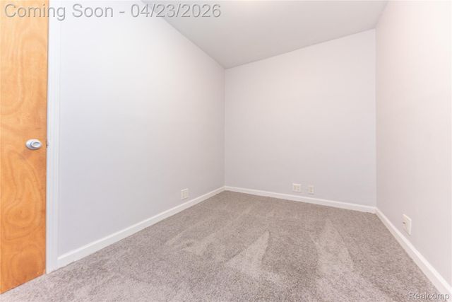 738 W Atherton Road, Flint, MI 48507