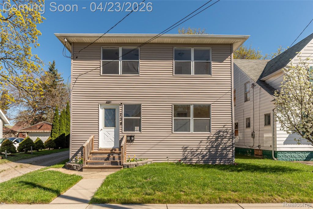 738 W Atherton Road, Flint, MI 48507