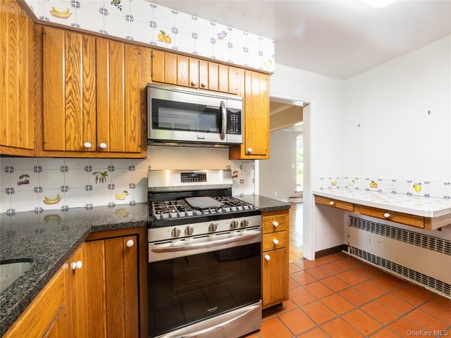 35 Bogart Avenue, Port Washington, NY 11050