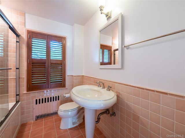 35 Bogart Avenue, Port Washington, NY 11050