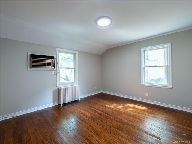 35 Bogart Avenue, Port Washington, NY 11050