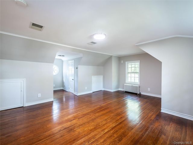 35 Bogart Avenue, Port Washington, NY 11050