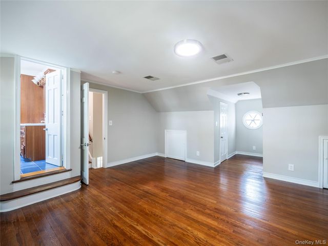 35 Bogart Avenue, Port Washington, NY 11050