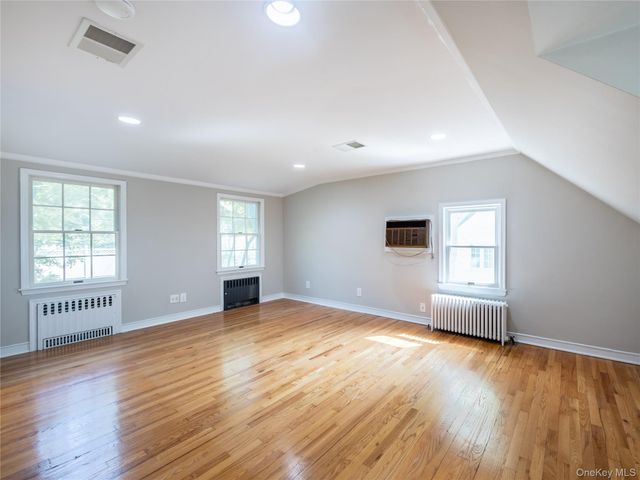 35 Bogart Avenue, Port Washington, NY 11050