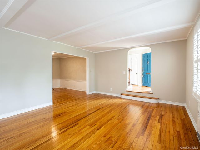 35 Bogart Avenue, Port Washington, NY 11050
