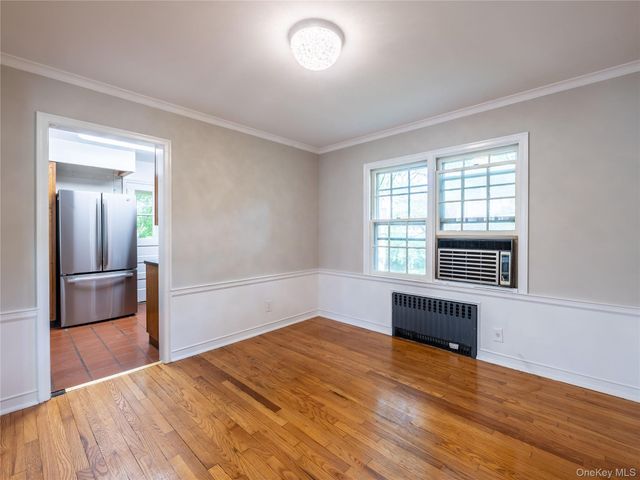 35 Bogart Avenue, Port Washington, NY 11050