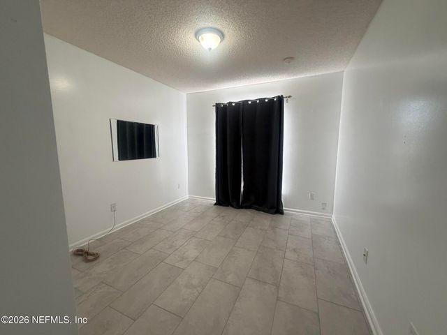 6423 CRIMSON LEAF Lane, Jacksonville, FL 32244