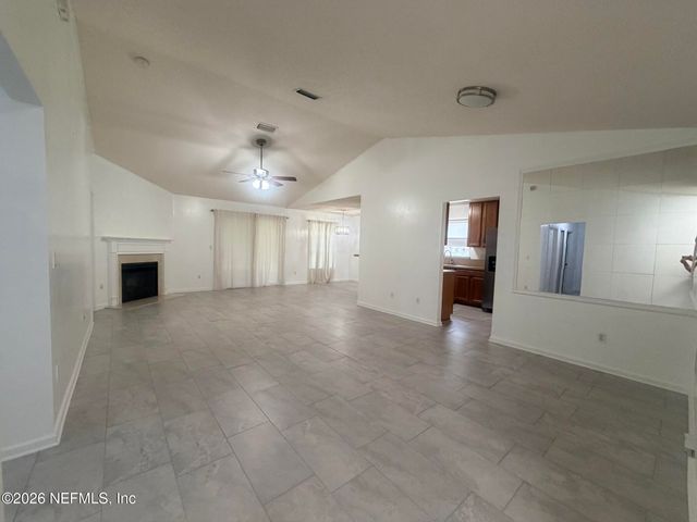 6423 CRIMSON LEAF Lane, Jacksonville, FL 32244