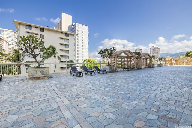 445 Seaside Avenue 1610, Honolulu, HI 96815