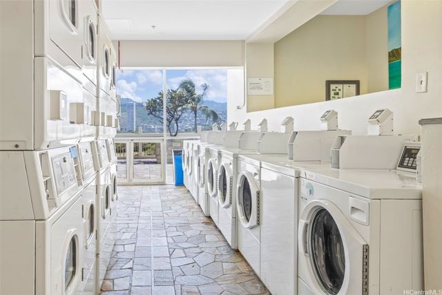 445 Seaside Avenue 1610, Honolulu, HI 96815