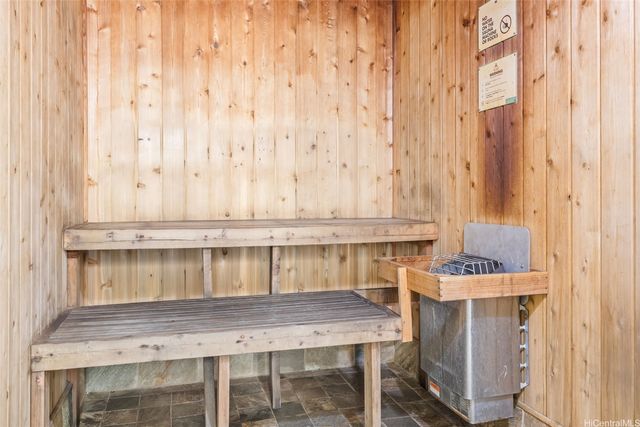 445 Seaside Avenue 1610, Honolulu, HI 96815