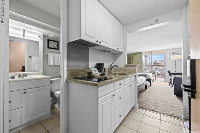 445 Seaside Avenue 1610, Honolulu, HI 96815