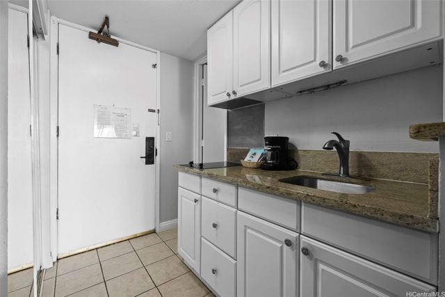 445 Seaside Avenue 1610, Honolulu, HI 96815