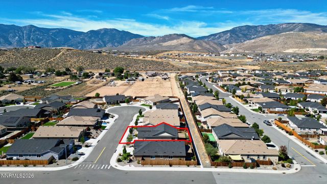 1142 Banner Peak Drive, Carson City, NV 89701