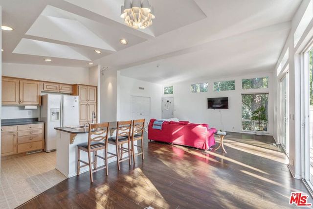 23777 Mulholland Highway 69, Calabasas, CA 91302