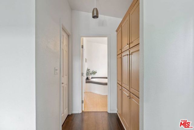 23777 Mulholland Highway 69, Calabasas, CA 91302