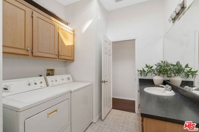 23777 Mulholland Highway 69, Calabasas, CA 91302