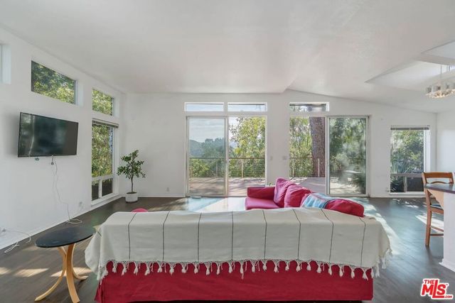 23777 Mulholland Highway 69, Calabasas, CA 91302