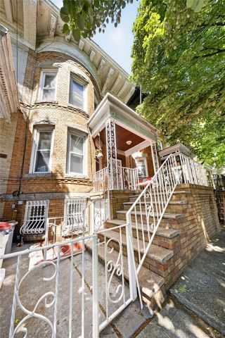 8842 87th Street, Woodhaven, NY 11421