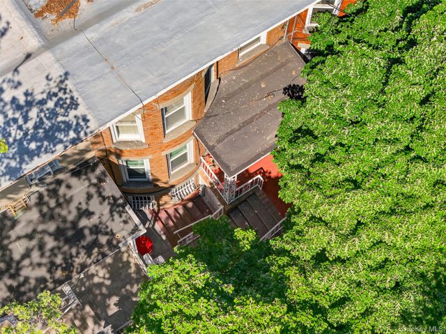 8842 87th Street, Woodhaven, NY 11421