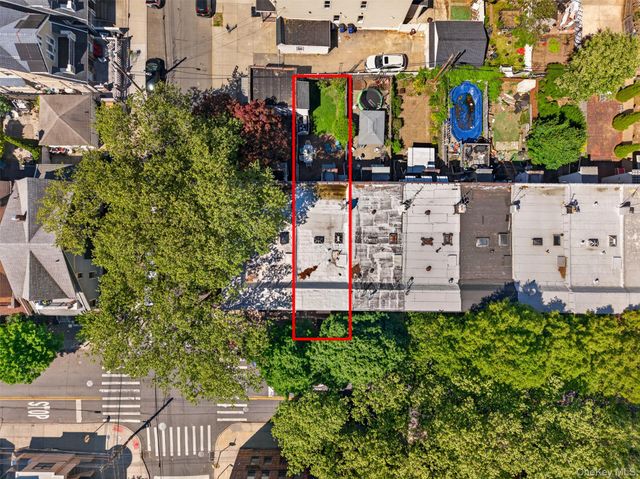 8842 87th Street, Woodhaven, NY 11421