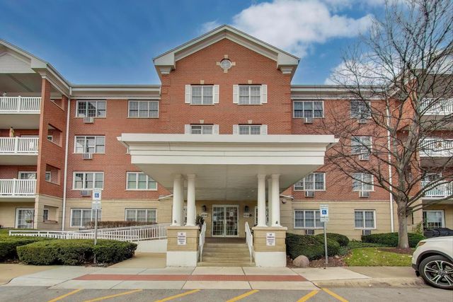 1220 Depot Street 109, Glenview, IL 60025