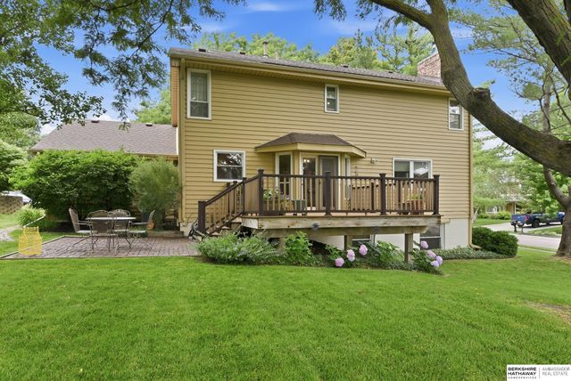 825 Valentine Lane, Papillion, NE 68046