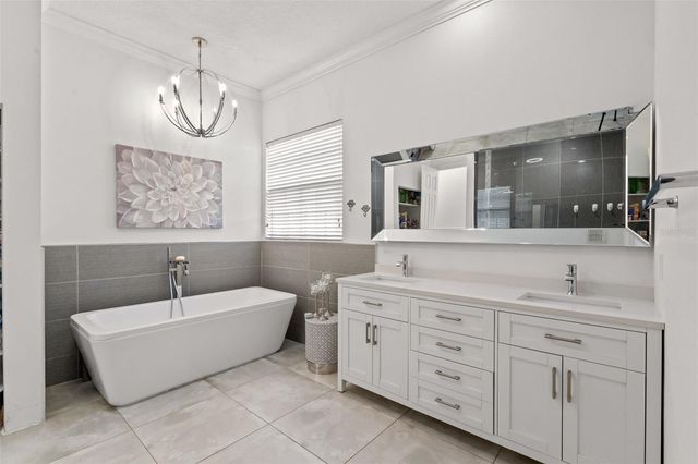 11524 CLAYMONT CIRCLE, Windermere, FL 34786
